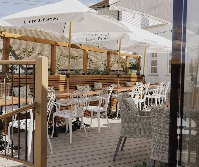 ホテル The George & Dragon