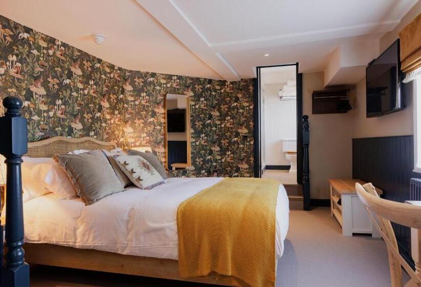 בית מלון כפרי The George & Dragon