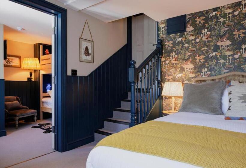 בית מלון כפרי The George & Dragon