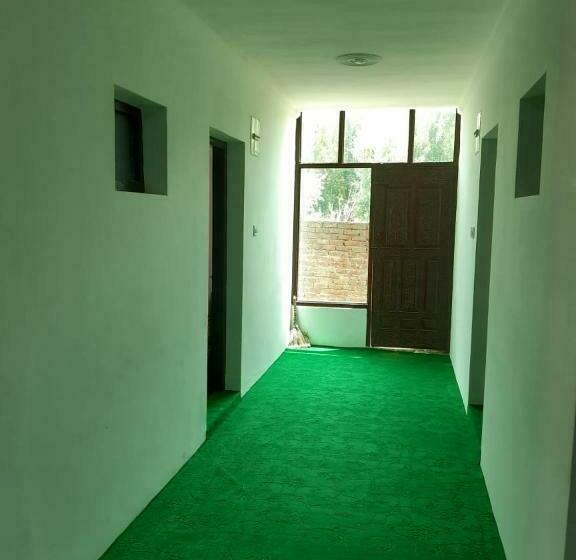 ペンション Aisha Guest House