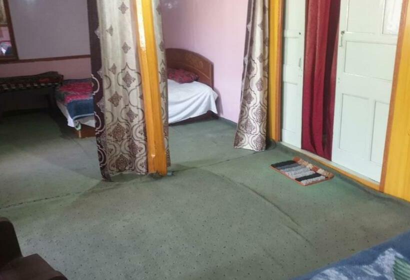 Pensão Lake Boulevard Guest House