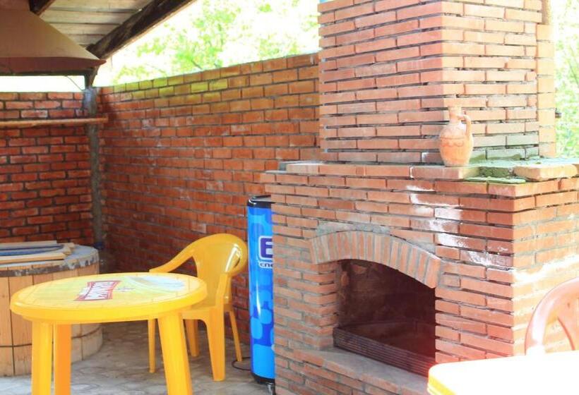 پانسیون Lilia Guesthouse