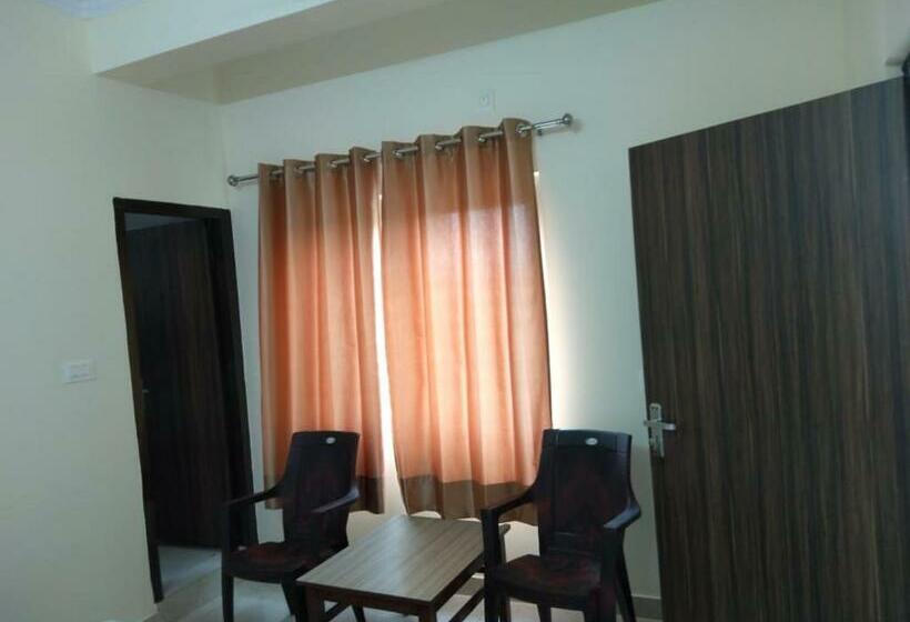 بنسيون Siddhant Guest House