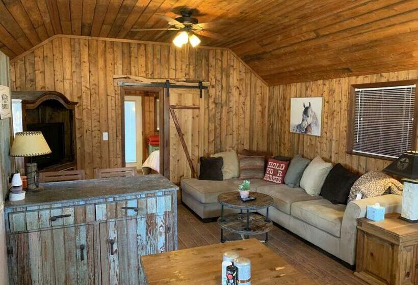 Пансион Tabasco Ranch   Pony Cabin