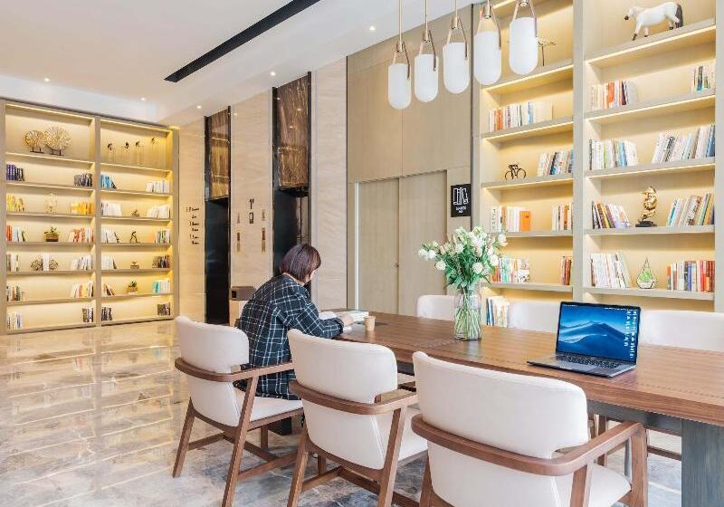 בית מלון כפרי Atour Light Xiamen Railway Station