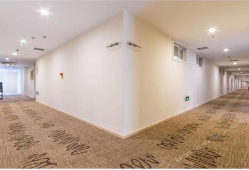 Hanting Hotel Xiamen Wenzao Metro Station