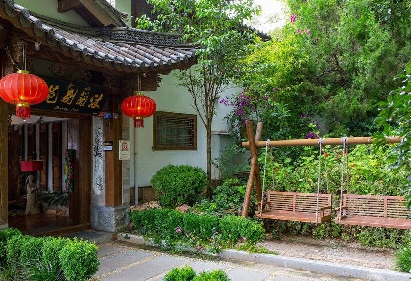 Hotel Lijiang Merry Inn