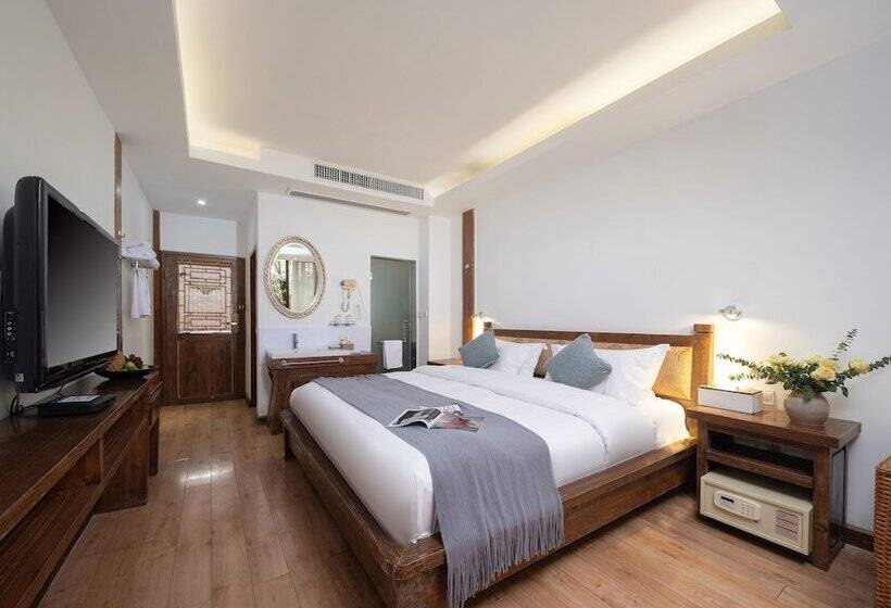 Hotel Lijiang Merry Inn