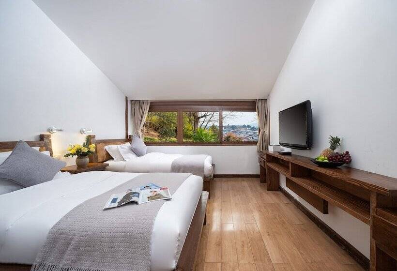 Hotel Lijiang Merry Inn