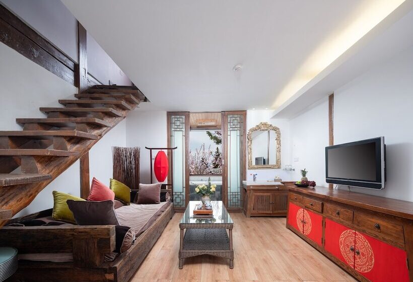 Hotel Lijiang Merry Inn