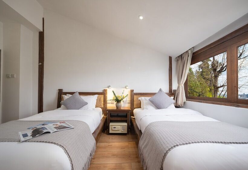 Hotel Lijiang Merry Inn