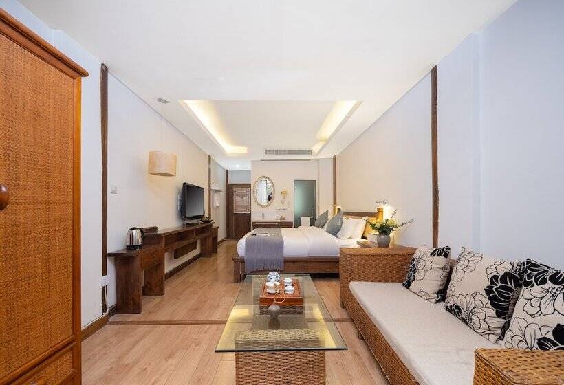 Hotel Lijiang Merry Inn