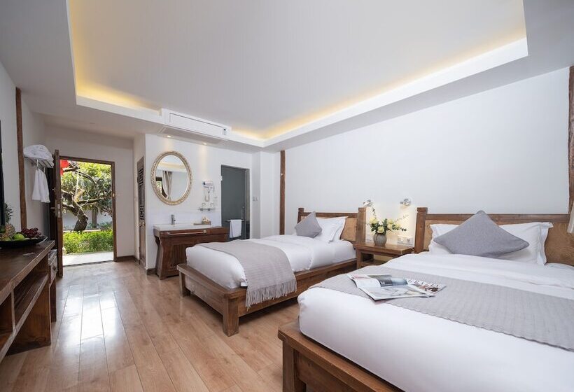 Hotel Lijiang Merry Inn