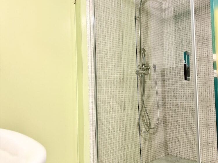 住宿加早餐  Qurchiti