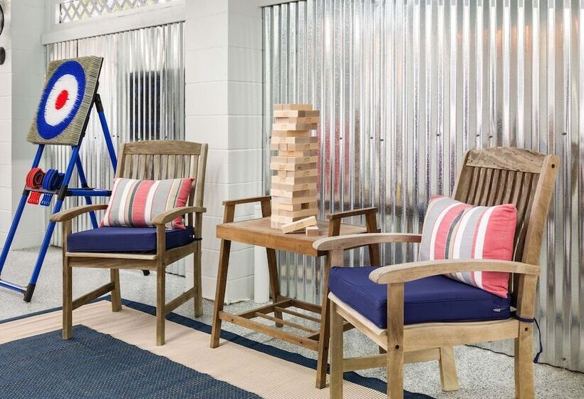 Captain Champs Castaway