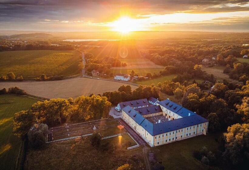 فندق Château Rychvald