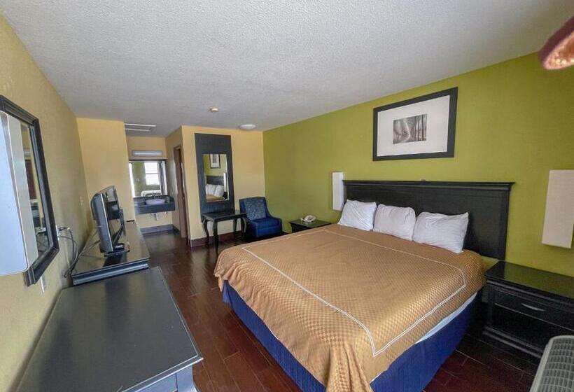 فندق Deluxe Inn & Suites