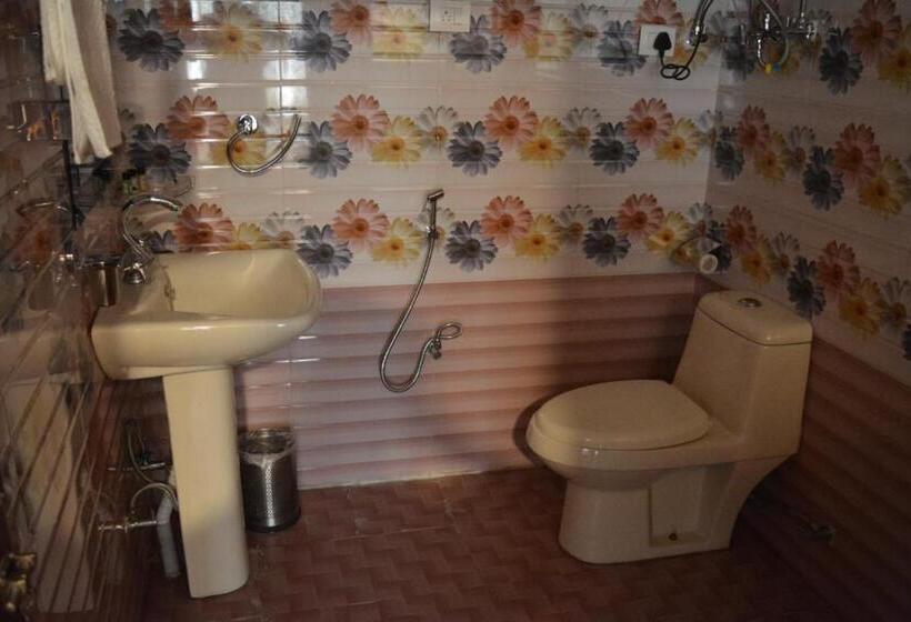 Отель Royale Comfort