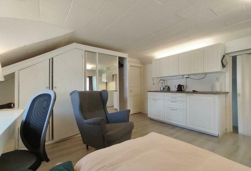 膳宿费 Kalle S Unluxury Guest House Aircon 15min City Center By Train