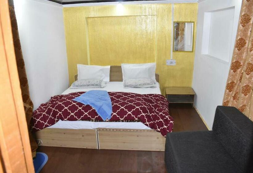 펜션 Mir Guest House