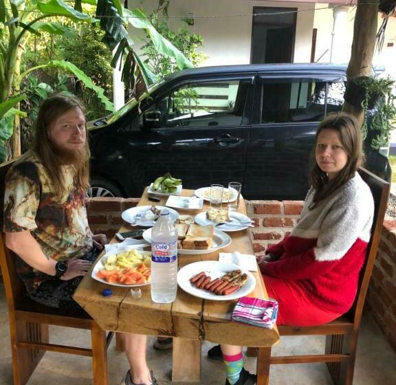 بنسيون Sun Rise Family Resort   Anuradhapura