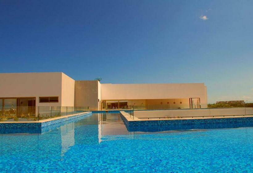 Brava Towers Luxury Studios