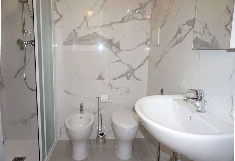 Lovely Flat With Balcony And Shared Swimming Pool