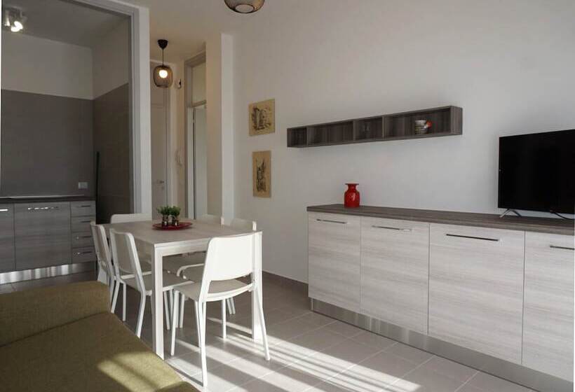 Lovely Flat With Balcony And Shared Swimming Pool