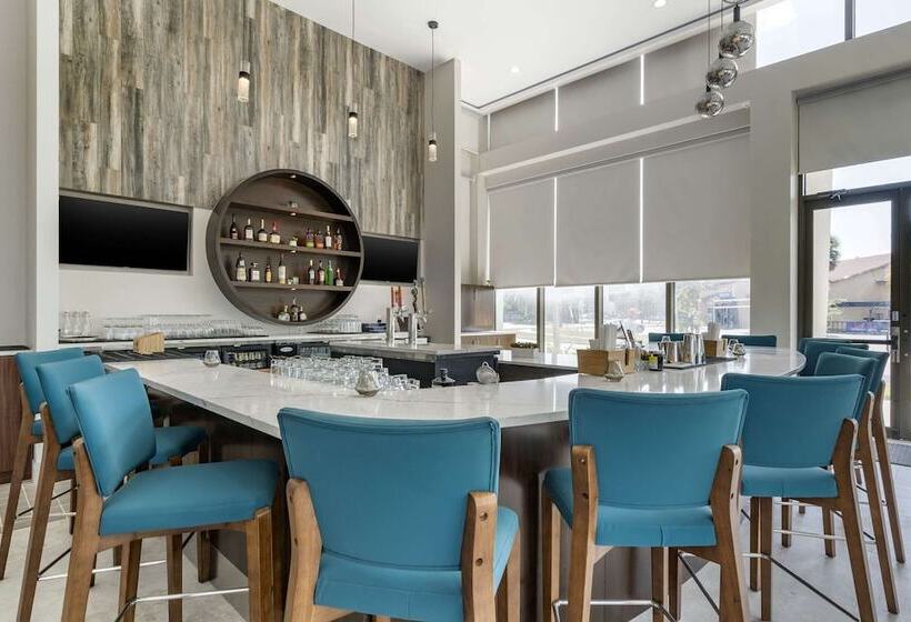 Cambria Hotel Orlando Universal Blvd