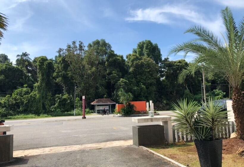 Karang Timur Motel