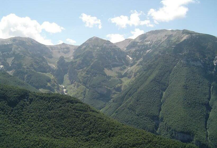 بنسيون Amoroso S House, Affittacamere