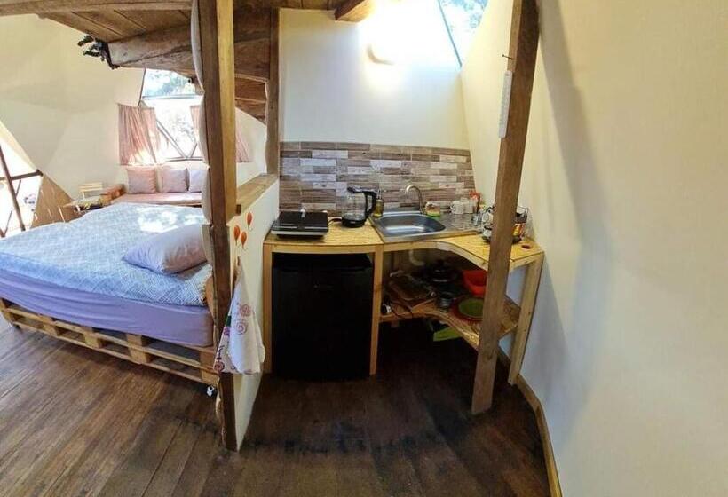 ペンション Aprelategh ապրելատեղ