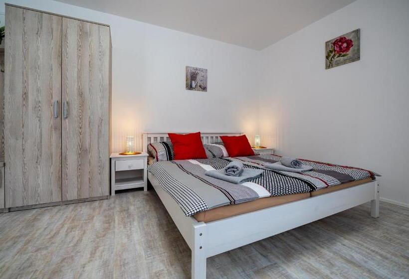 بنسيون Penzion Kamenný Dvůr