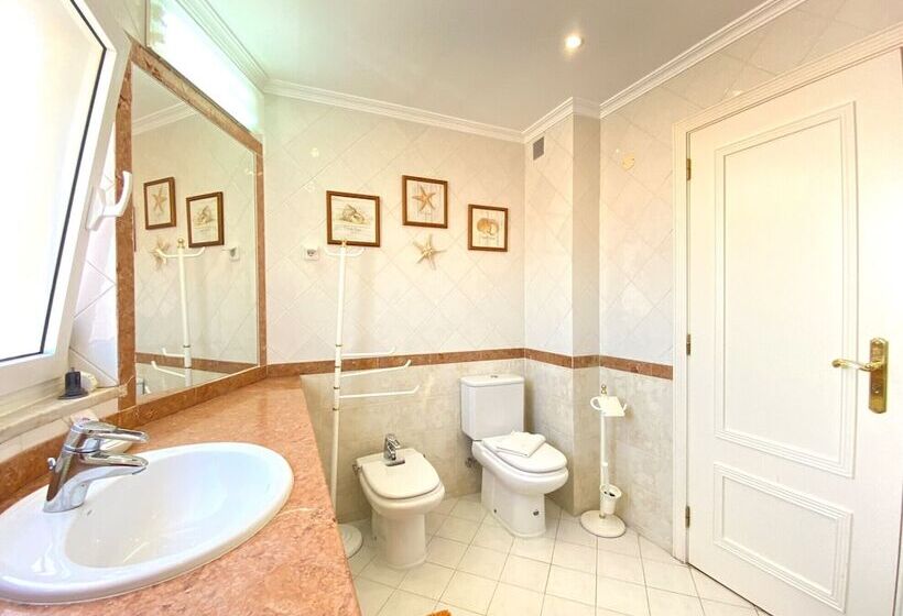 Vilamoura Central 2 With Pool By Homing