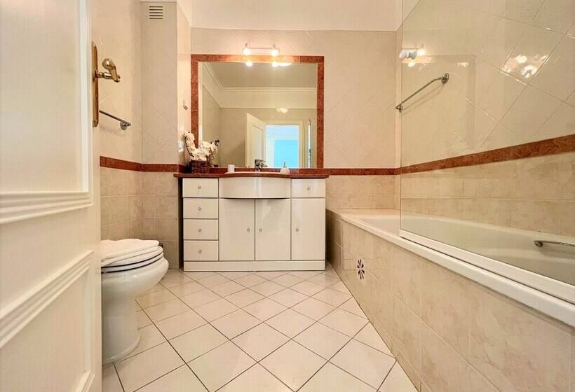 Vilamoura Central 2 With Pool By Homing