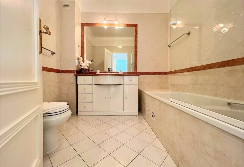 Vilamoura Central 2 With Pool By Homing