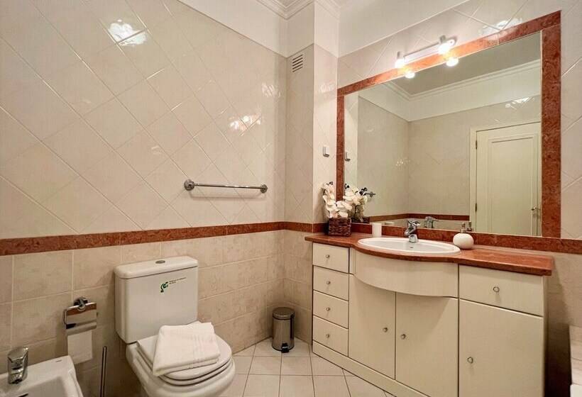 Vilamoura Central 2 With Pool By Homing