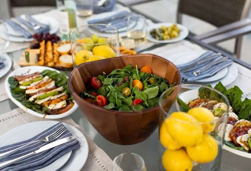 Beachcomber By Avantstay Elegant Modern Estate W Pool Hot Tub Outdoor Dining