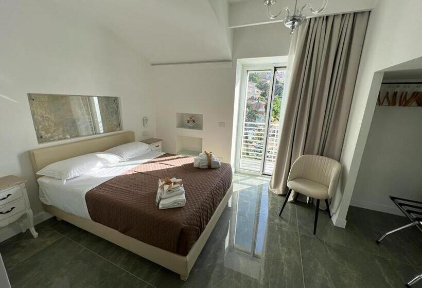 تختخواب و صبحانه Donna Adriana Rooms