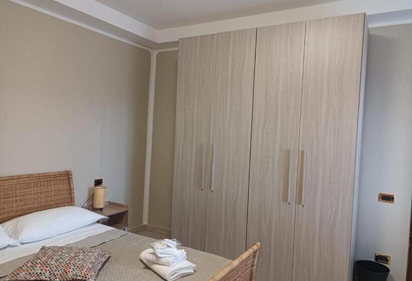 تختخواب و صبحانه Il Roseto