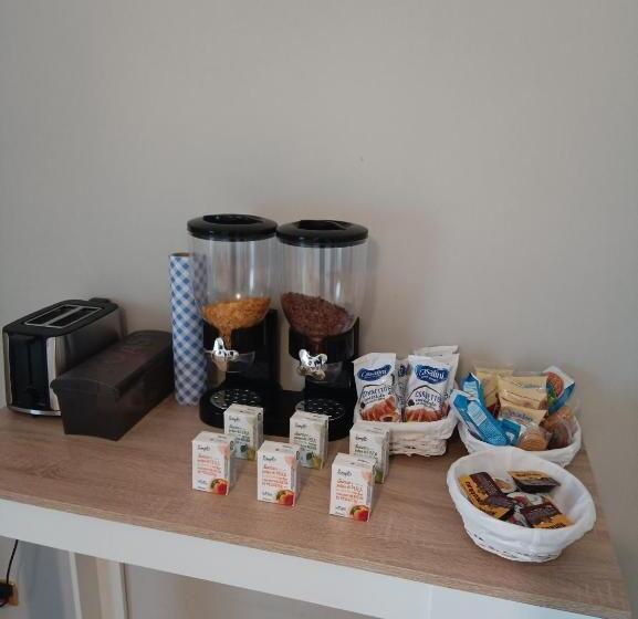 تختخواب و صبحانه Il Roseto