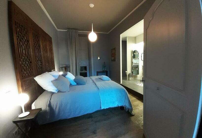 مبيت وإفطار Maison Du Chevalier Des Huttes   Table Et Chambres D Hôtes