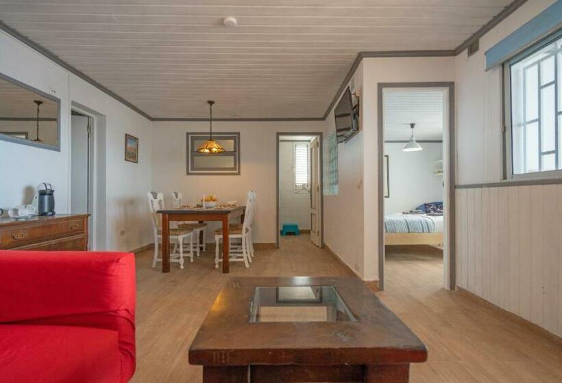 Front Line, Unbeatable Terrace 10m From The Sea