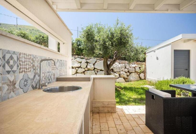 Grande Villa Privata Con Piscina A Scopello