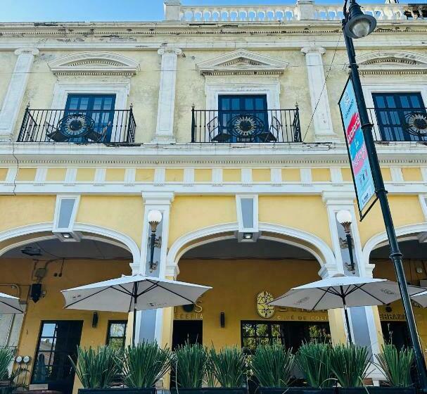 هتل Boutique Casa Degollado