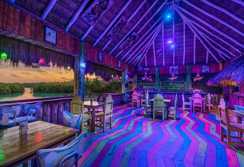 Otel Embajada Universal By La Eufemia Group