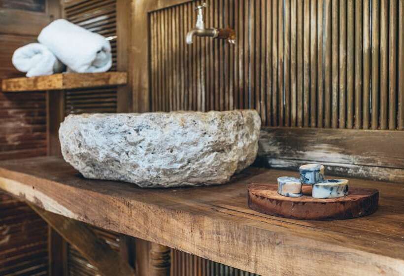 Otel Embajada Universal By La Eufemia Group