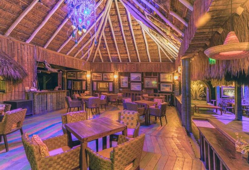 Otel Embajada Universal By La Eufemia Group