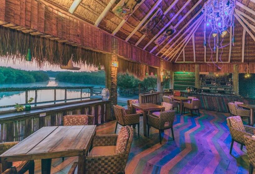 Otel Embajada Universal By La Eufemia Group