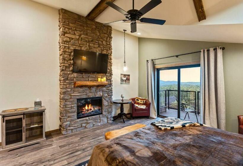 Отель Lodge At 5600